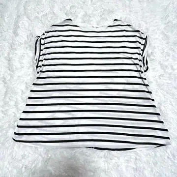 잇츠 인터내셔널 여성용 슬리브리스 T셔츠 F 보더 화이트