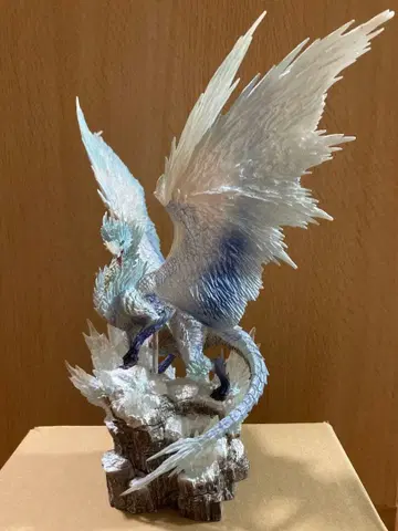 몬스터 헌터 월드 아이스본 동봉 피규어 이카나 PS4