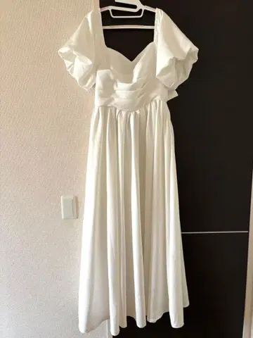 화이트 웨딩 드레스 촬영용 드레스