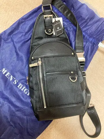 [택 포함 새상품] MEN'S BIGI 블랙 바디백