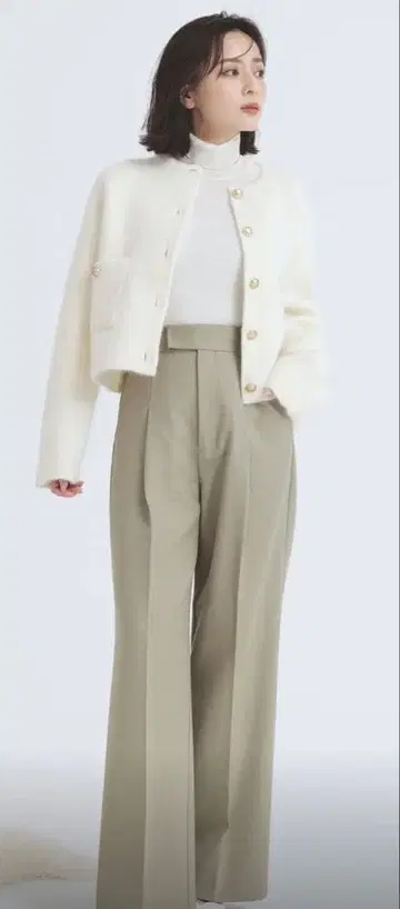 어뉴앙스 울 개버딘 턱 스트레이트 팬츠