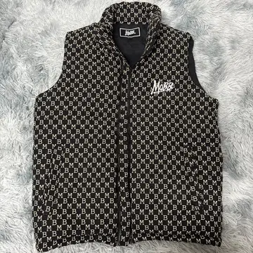 [ 선착순!! ] MOBB 다운 베스트 M