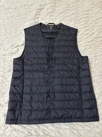 유니클로 UNIQLO 울트라 라이트 다운 베스트 M 블랙