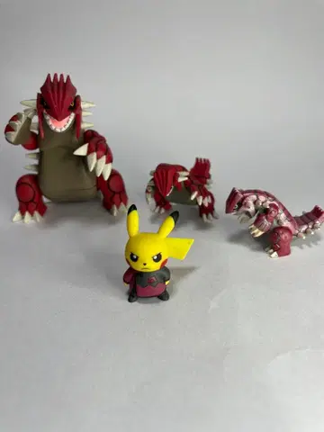 포켓몬 피규어 피카츄와 전설의 포켓몬 피규어 세트