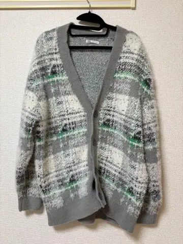 ZARA 그레이 계열 체크 무늬 가디건 M 스웨터