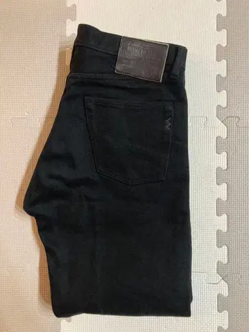 IRON HEART 블랙 스트레이트 데님