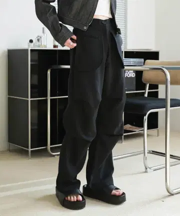 unemansion 빅 투포켓 핀턱 파라슈트 와이드 팬츠