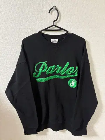 Parlor 자수 로고 블랙 맨투맨
