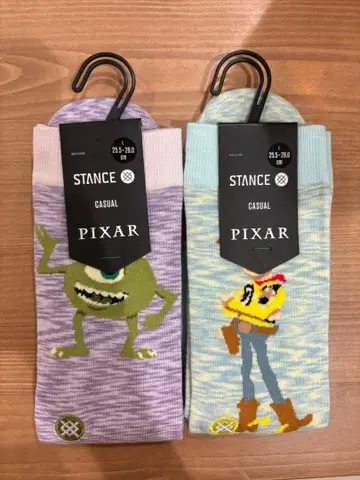 새상품 STANCE 삭스 양말 PIXAR 마이크 우디