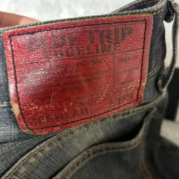 BLUE TRIP EDGELINE 슬림핏 데님