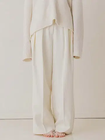 미사용 새상품 [ THE C ] ICHIGUN PANTS CREDONA