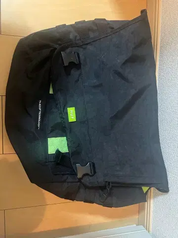 HUF 블랙 숄더백