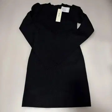 로얄 파티 파워숄더 니트 원피스 블랙