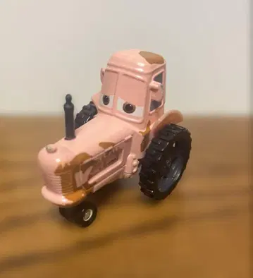 토미카 카즈 트랙터