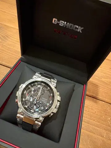 G-SHOCK MT-G 블랙/실버