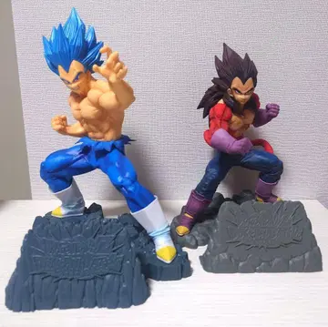 베지터 피규어 2체 세트