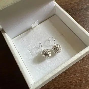 스와로브스키 크리스탈 화이트 골드 귀걸이