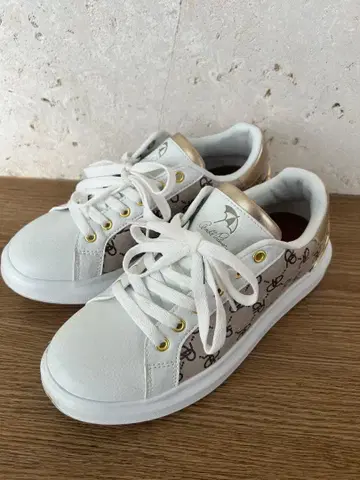 캐주얼 스니커즈 화이트/골드