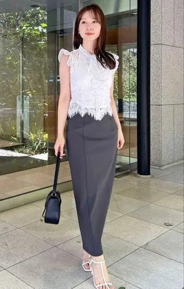 SNIDEL 심플 타이트 스커트