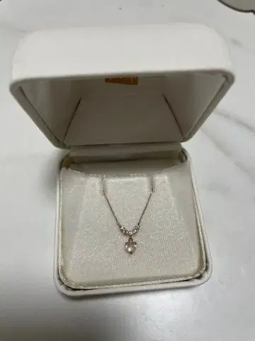 take-u p 하트형 스톤 부착 목걸이