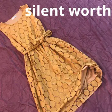 배송비 포함 새상품급 silent worth 머스타드 슬리브리스 원피스