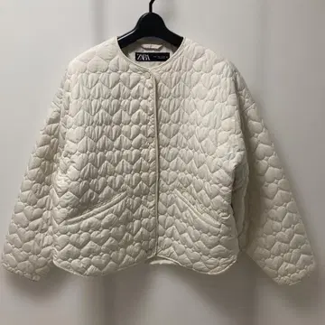 ZARA 하트 퀼팅 자켓 화이트 S 사이즈