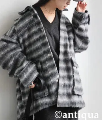 안티카 코트 아우터 이소재 절개 체크자켓