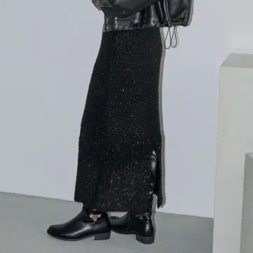 [ 미사용 새상품 ] 라메 페더 스커트 Shelly island