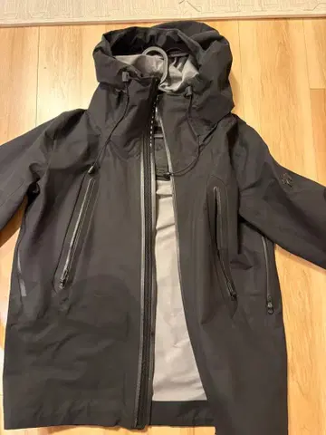 DESCENTE ALLTERRAIN 마운틴 후드티 M 사이즈 블랙