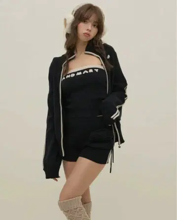 ANDMARY Zoe full zip set up black