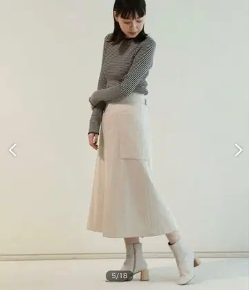 MACPHEE 맥피 울 스커트