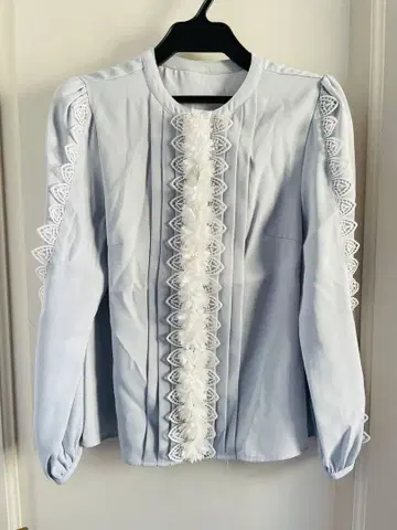 체스티 chesty 그레이 꽃무늬 레이스 긴팔 블라우스