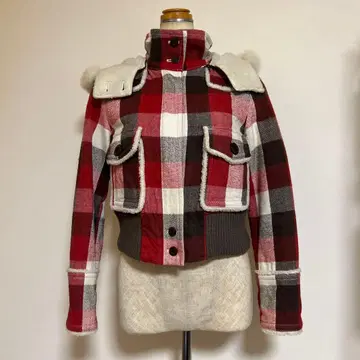 마이클코어스 체크 무늬 퍼 포함 크롭 자켓