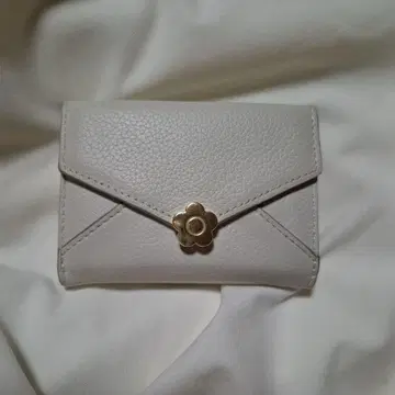 MARY QUANT 시일링 데이지 레터 미니 지갑