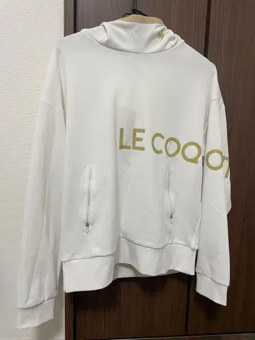LE COQ 후드 부착 화이트 스웨터