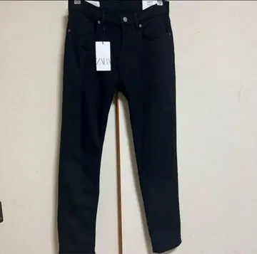 ZARA 슬림핏 블랙 청바지