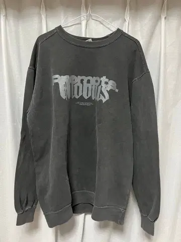 Prompts 맨투맨 트레이닝복