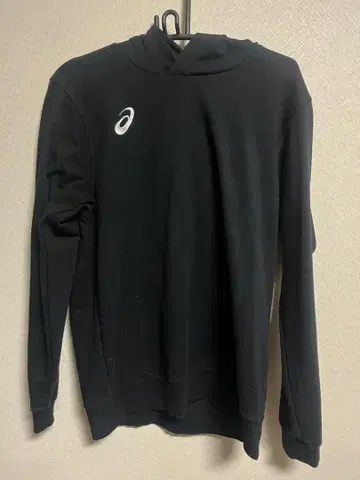 ASICS 후드 부착 자켓 블랙