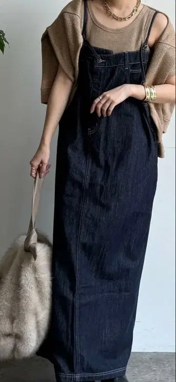 다크 데님 살로펫 스트레이트 실루엣