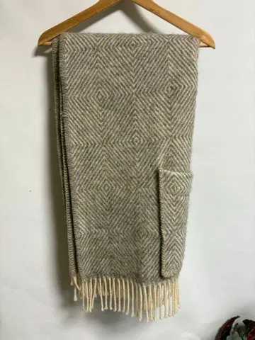 LAPUAN KANKURIT 포켓 부착 숄