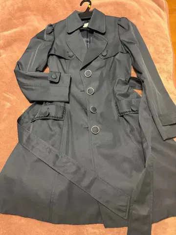 LODISPOTTO 네이비 트렌치코트