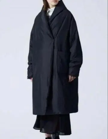 mizuiroind 드레이프 롱 다운 코트 블랙