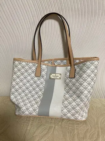 케이트 스페이드 토트백 A4 사이즈 수납 가능