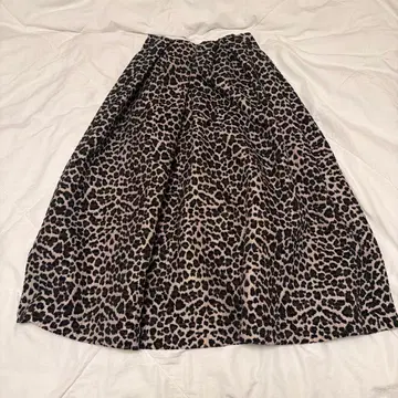 어반 리서치 서니 라벨 레오파드 무늬 롱 스커트