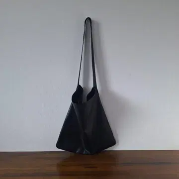 앰퍼샌드 Ampersand 숄더백 워셔블 가죽