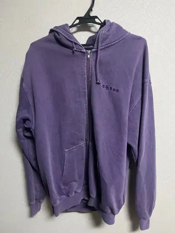 퍼플 LA 로고 자수 집업 후드티