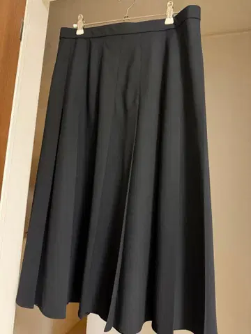 유니클로 와이드 플리츠 미디 스커트 L