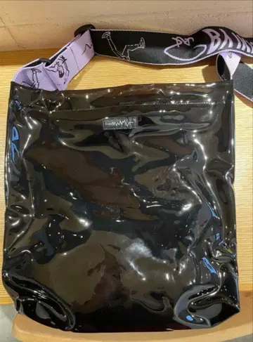 나카지마 잇큐 블랙 숄더백 그래픽 스트랩