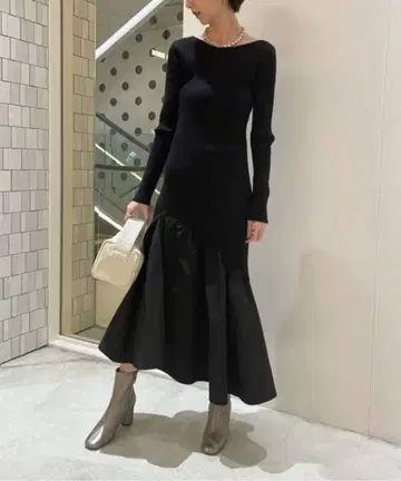 비대칭 절개 리브 니트 콤비 원피스