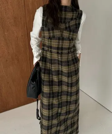 petite high neck no sleeve hem button OP